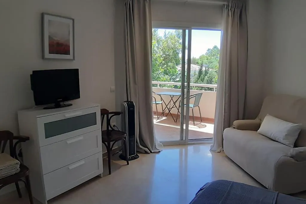 Apartment With 2 Big Bedrooms On Suite + Terraces Estepona
